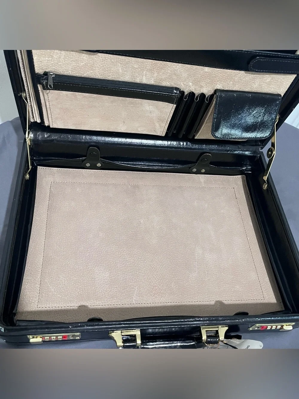 Monarch leather expandable